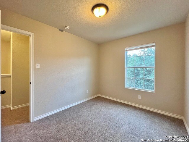 5024 Stowers Blvd, San Antonio, TX à vendre - Photo du bâtiment - Image 3 de 5