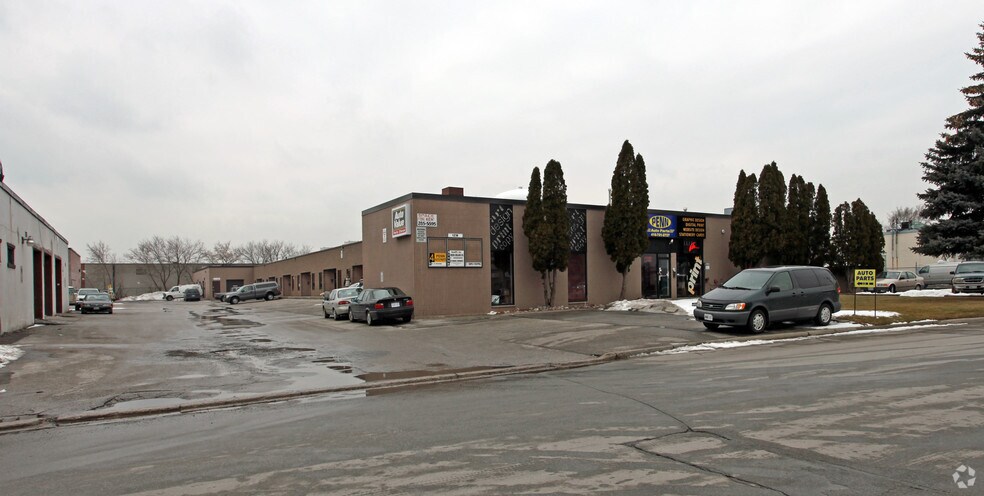 128 Manville Rd, Toronto, ON à vendre - Photo principale - Image 1 de 3