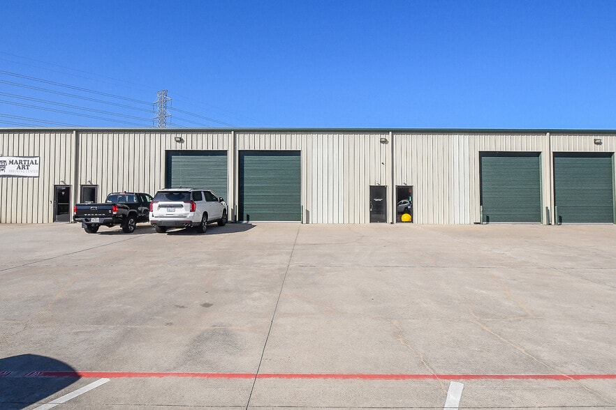 21621 Rhodes Rd, Spring, TX à louer - Photo du bâtiment - Image 3 de 15