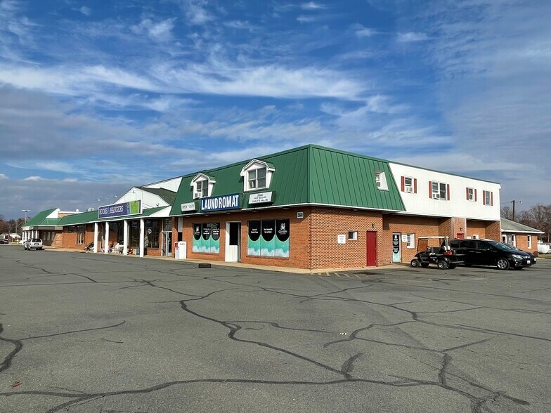 29946-30030 Three Notch Rd, Charlotte Hall, MD à louer - Photo du bâtiment - Image 2 de 6