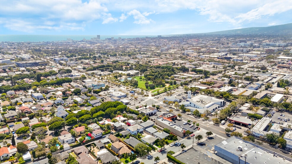 2218 24th St, Santa Monica, CA for sale - Building Photo - Image 3 of 75