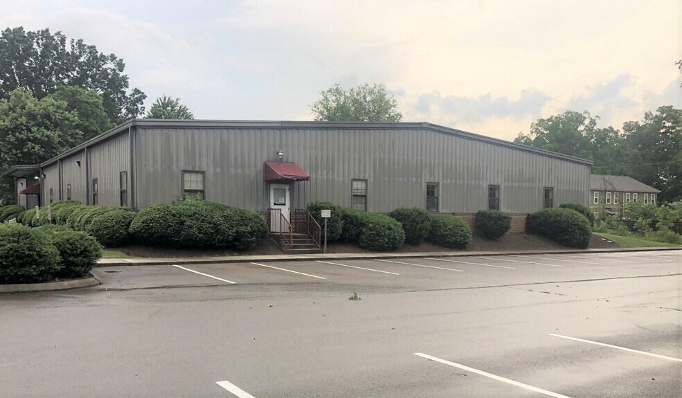 149-151 Freeman St, Tullahoma, TN à vendre - Photo du bâtiment - Image 2 de 6