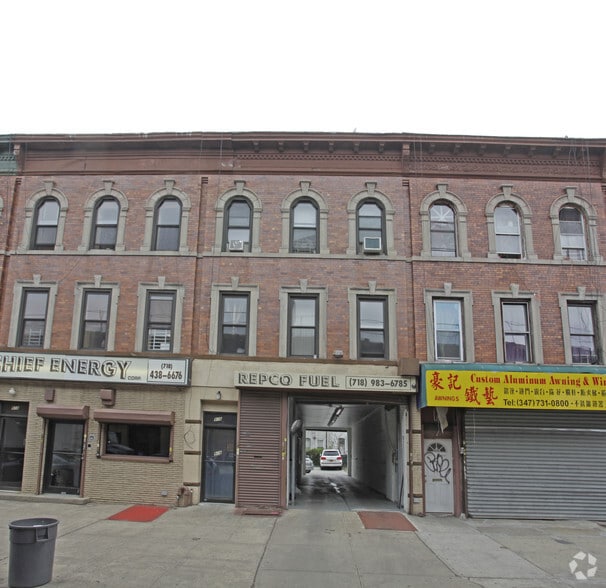 916 Mcdonald Ave, Brooklyn, NY for sale - Building Photo - Image 2 of 2