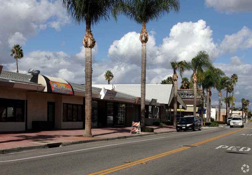 6735-6749 Brockton Ave, Riverside, CA for lease - Primary Photo - Image 1 of 3