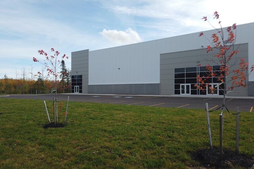 1245 De L'aviation Av, Dieppe, NB for lease - Building Photo - Image 3 of 8