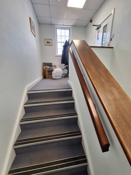 98 High St, Godalming à vendre - Photo intérieure - Image 2 de 2