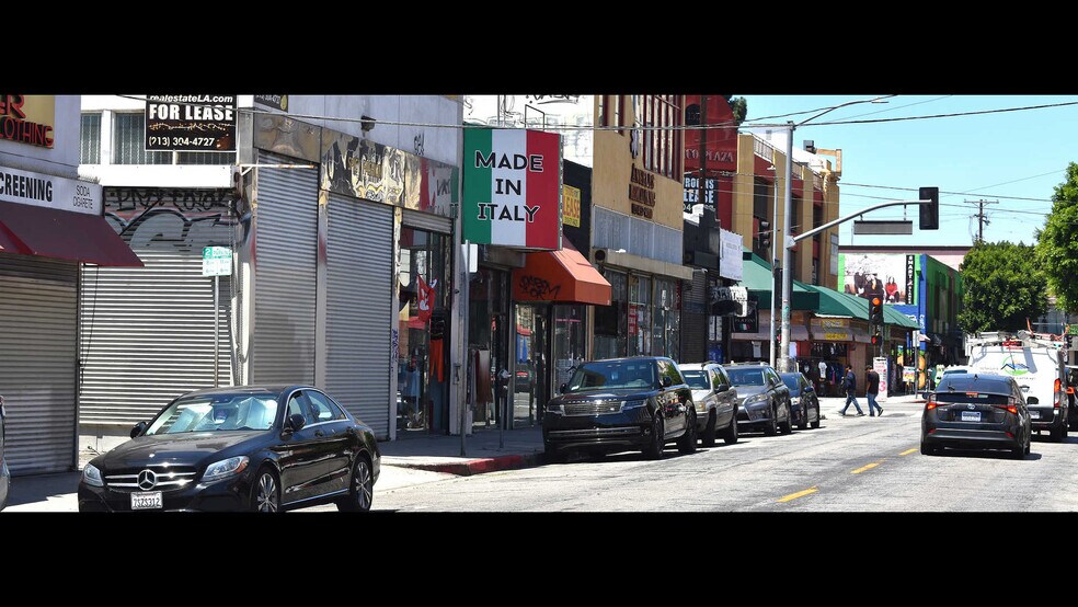 208-210 E Pico Blvd, Los Angeles, CA à vendre - Photo du bâtiment - Image 2 de 10