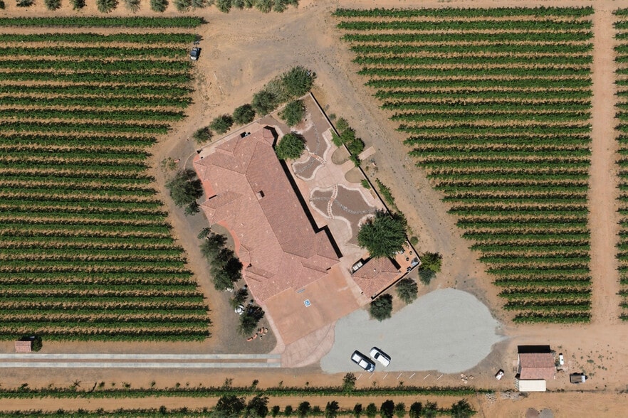 6927 E Brooks Blvd, Kingman, AZ for sale - Building Photo - Image 2 of 14
