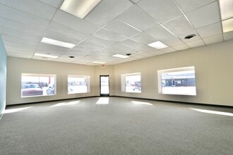 615-643 E Saginaw Hwy, Grand Ledge, MI for lease Interior Photo- Image 2 of 7