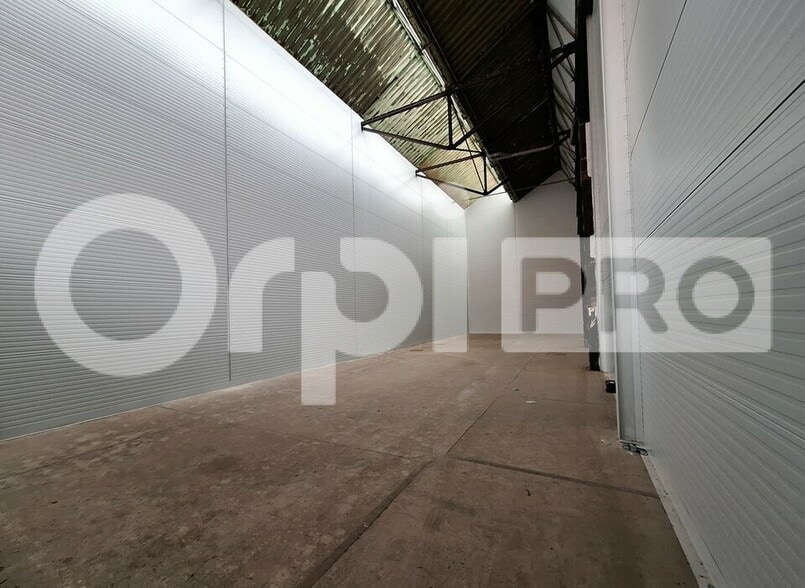 Industrial in Soissons for lease - Interior Photo - Image 2 of 5