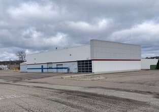 35080 Grand River Ave, Farmington, MI for lease Building Photo- Image 2 of 6