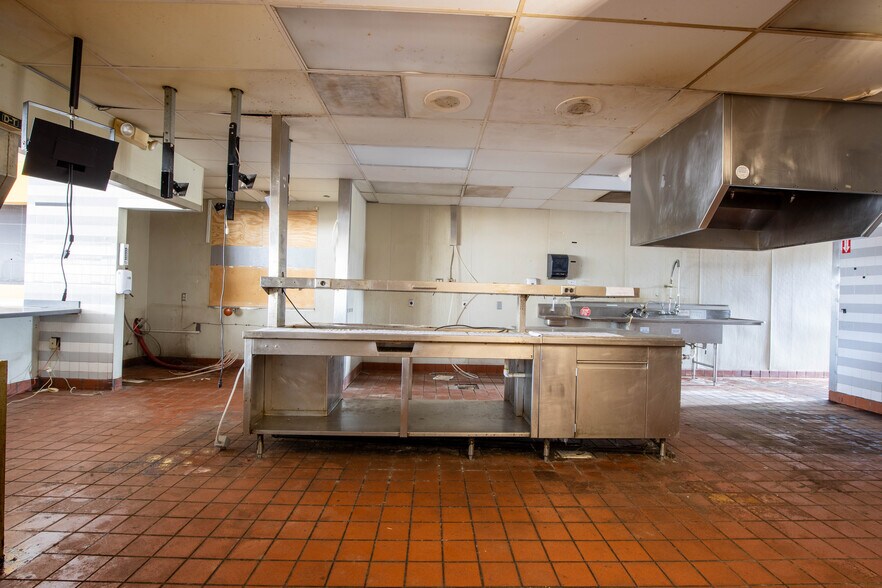 14109 Highway 226 S, Spruce Pine, NC à vendre - Photo intérieure - Image 2 de 45