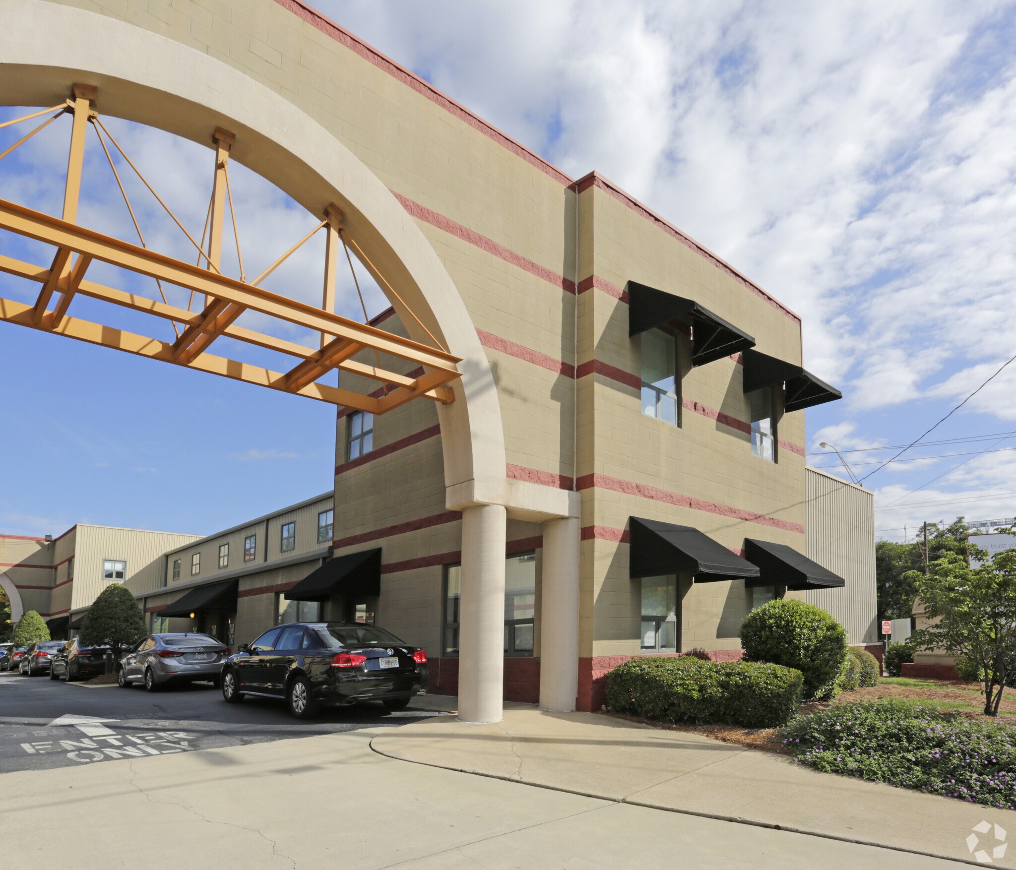 1100 S Mint St, Charlotte, NC for lease Primary Photo- Image 1 of 3