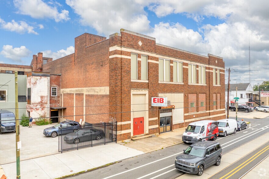 5001 Lancaster Ave, Philadelphia, PA à vendre - Photo du bâtiment - Image 2 de 10