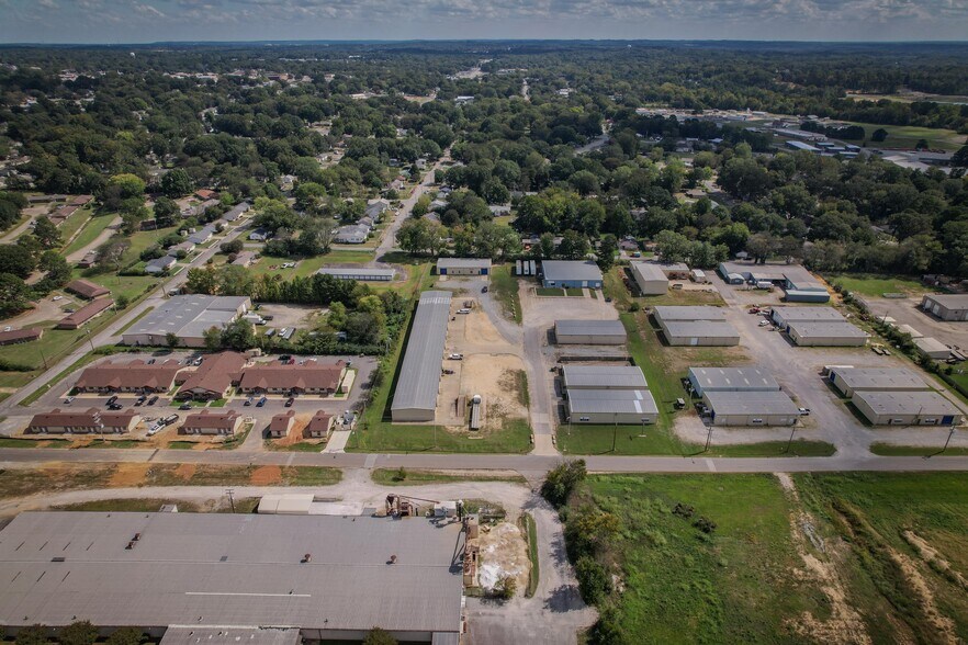 62 Industrial Park Cir, Benton, AR à louer - Photo du bâtiment - Image 2 de 10