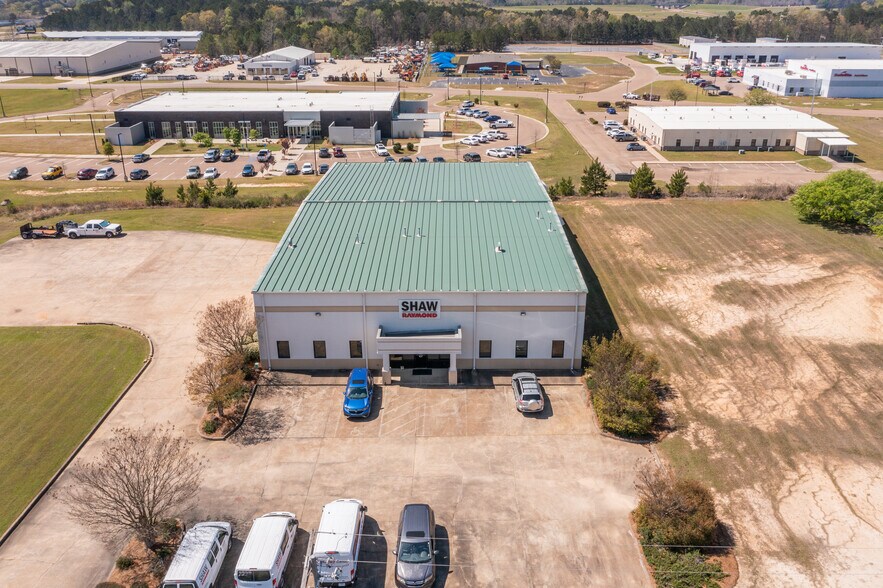 107 Metroplex Blvd, Jackson, MS à louer - Photo du bâtiment - Image 2 de 10