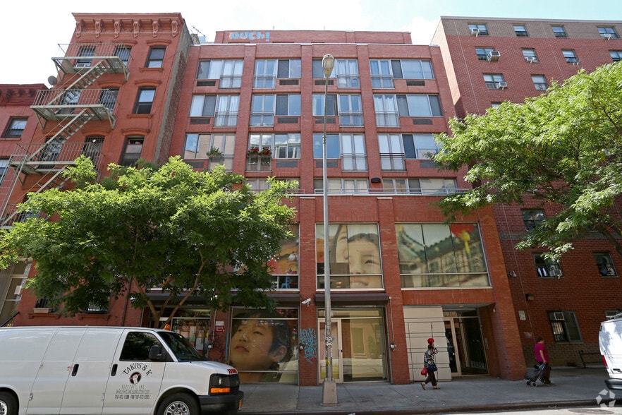 165-167 Eldridge St, New York, NY for lease - Building Photo - Image 2 of 25