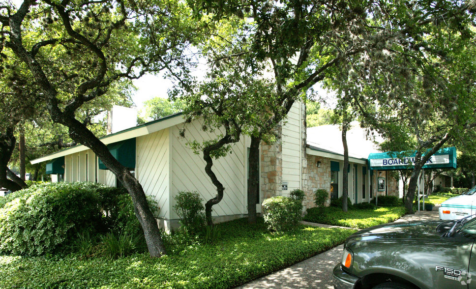 2141 NW Military Hwy, San Antonio, TX à vendre - Photo du bâtiment - Image 1 de 1