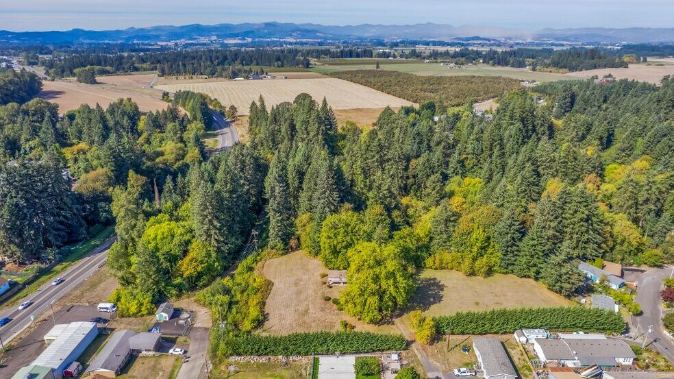 215 5th St, Lafayette, OR à vendre - Aérien - Image 2 de 25