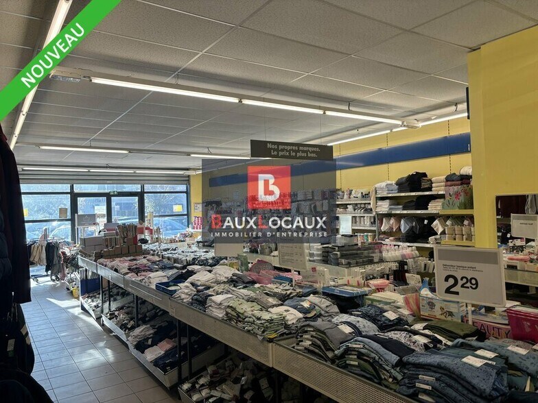Retail in Apt for lease - Interior Photo - Image 2 of 11