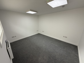 Porters Wood, St Albans for lease Interior Photo- Image 2 of 4