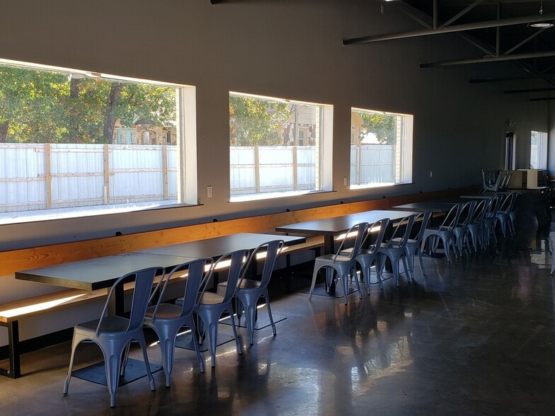 229 Heritage, Lone Grove, OK for sale - Interior Photo - Image 3 of 26