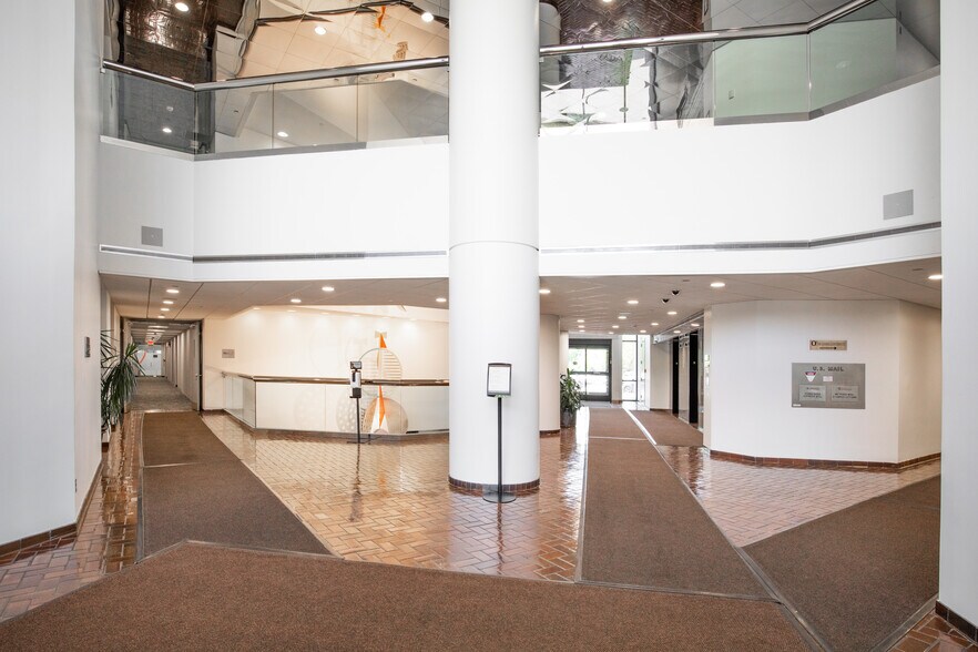 145 Pinelawn Rd, Melville, NY à louer - Numérisation 3D de Matterport - Image 2 de 29