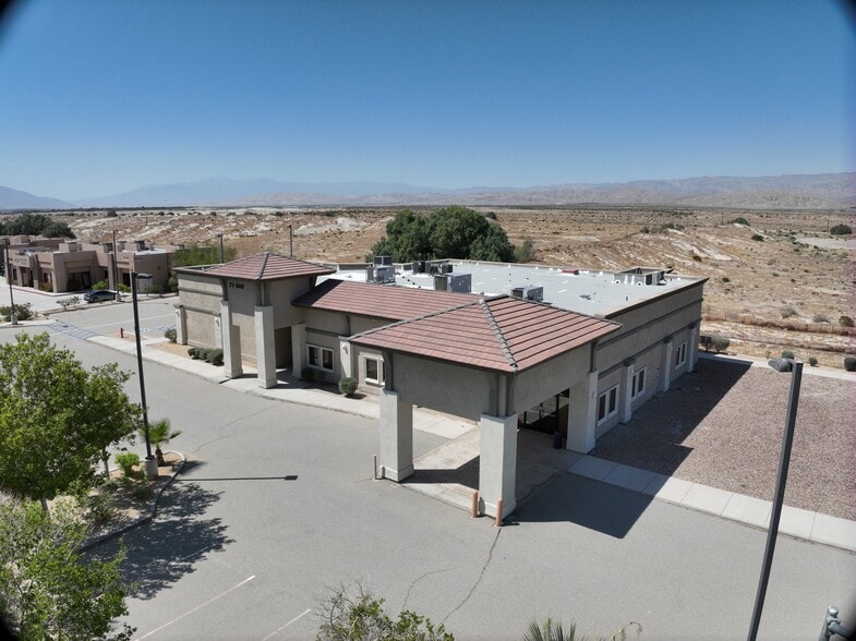 77840 Flora Rd, Palm Desert, CA for sale - Matterport Community - Image 3 of 23