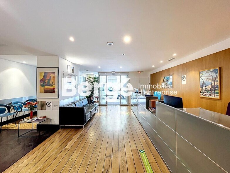 Retail in Nice for sale - Lobby - Image 3 of 13