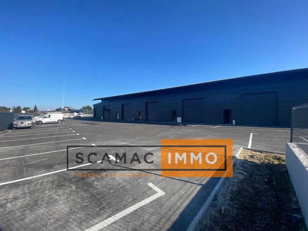 Retail in Cabriès for lease Building Photo- Image 1 of 5