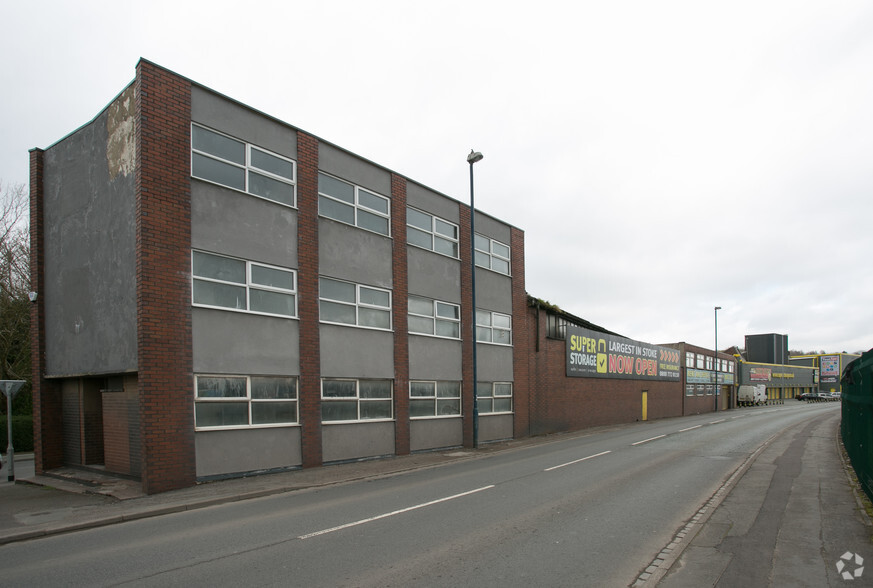 Leek New Rd, Stoke On Trent à louer - Photo du bâtiment - Image 2 de 2