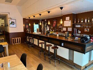 Plus de détails pour Commerce de détail à louer