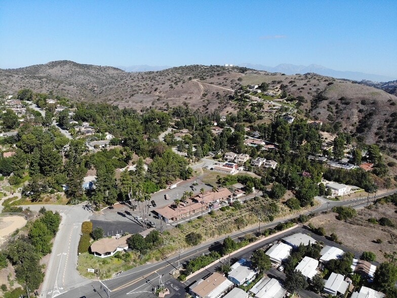 160 Olinda Pl, Brea, CA for sale - Building Photo - Image 2 of 10