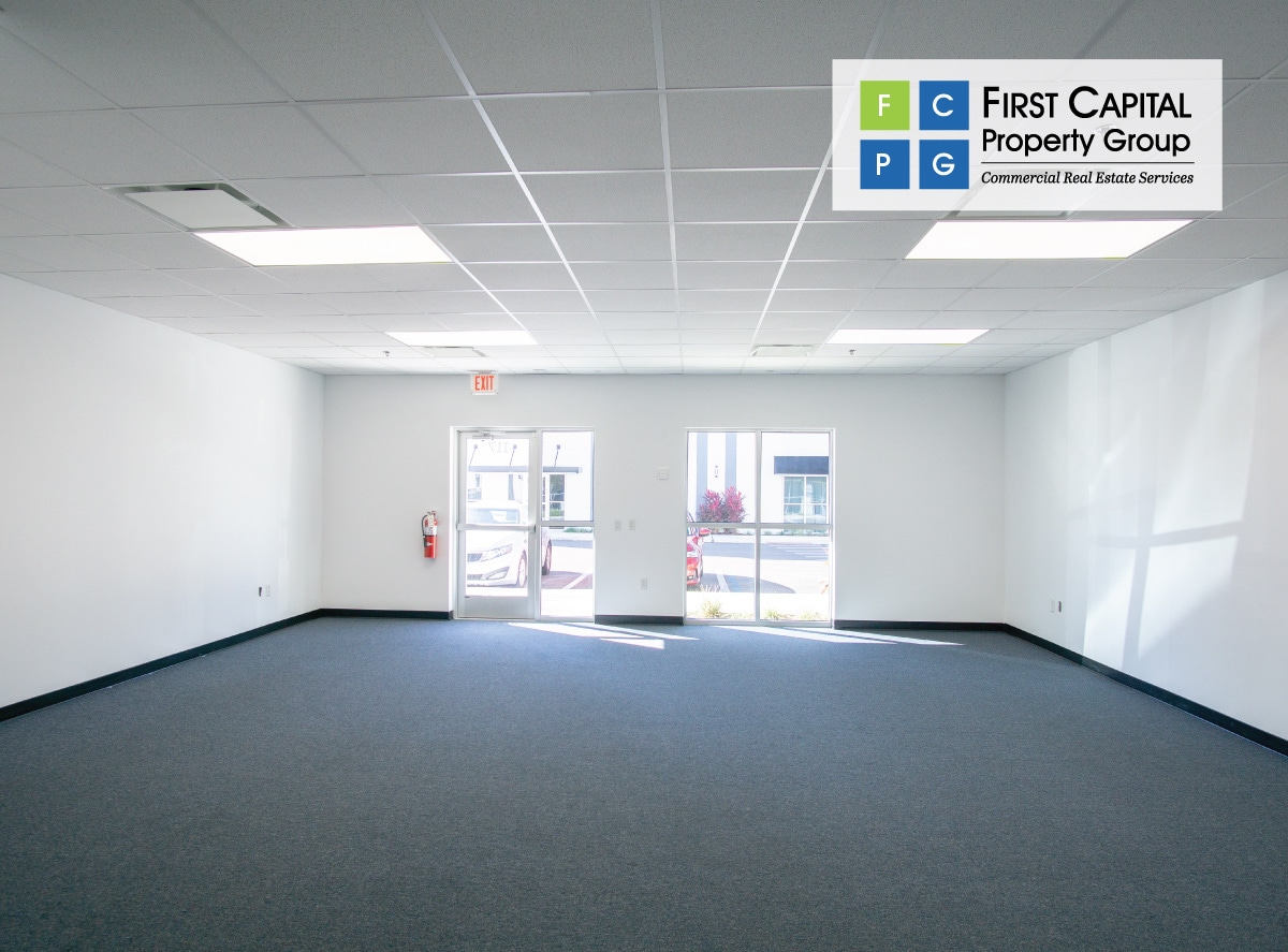 7906 Kingspointe Pky, Orlando, FL à louer Photo intérieure- Image 1 de 2