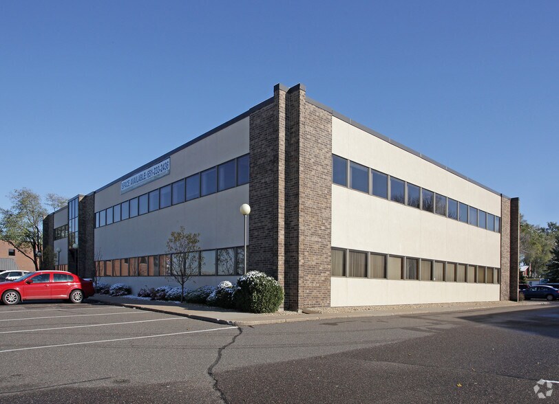 1959 Sloan Pl N, Maplewood, MN à louer - Photo du bâtiment - Image 2 de 18