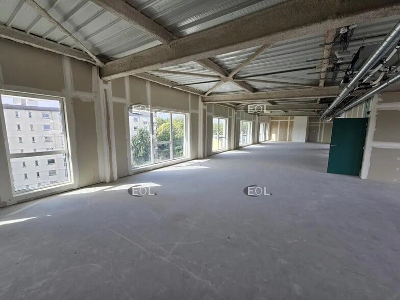 Office in Cachan for lease - Interior Photo - Image 3 of 10