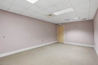 833 Saint Vincents Dr, Birmingham, AL à louer Photo intérieure- Image 2 de 11