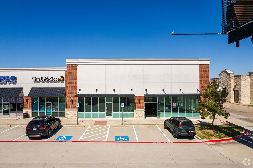 S State Highway 121, The Colony, TX à louer - Photo du bâtiment - Image 3 de 10