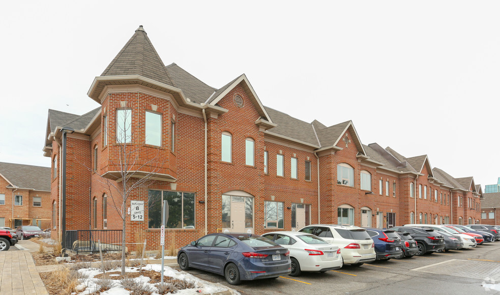 30 Wertheim Ct, Richmond Hill, ON à louer - Photo principale - Image 1 de 5