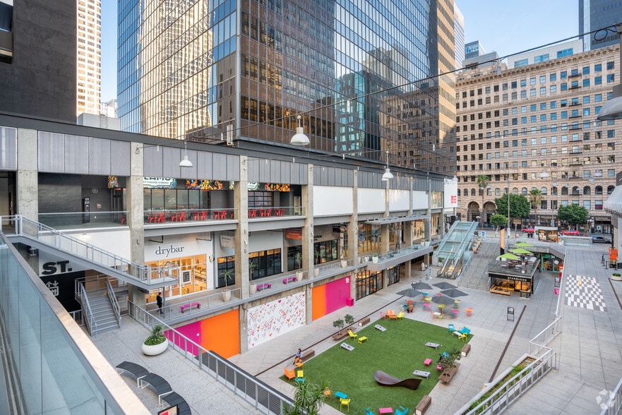 700 S Flower St, Los Angeles, CA for lease - Building Photo - Image 3 of 69