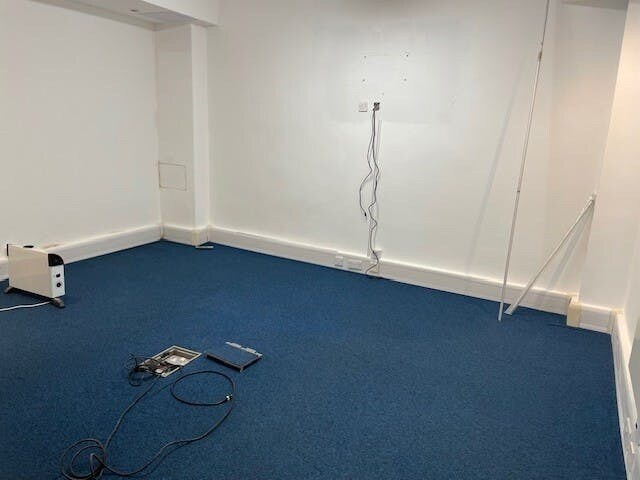 1-7 Charlton Kings Rd, Londres à vendre - Photo du bâtiment - Image 3 de 6