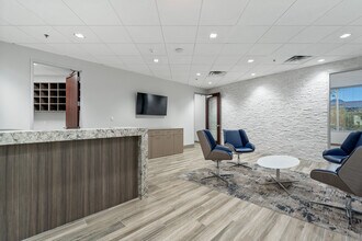 3131 E Camelback Rd, Phoenix, AZ for lease Interior Photo- Image 2 of 7