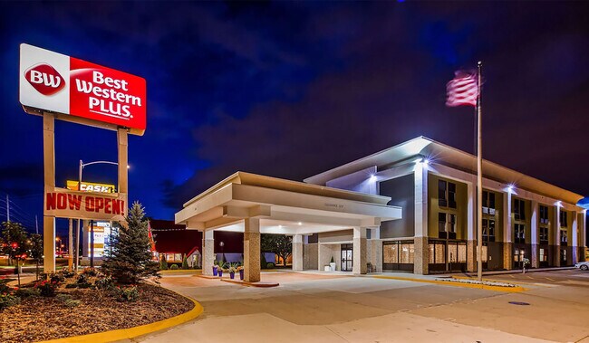 Plus de détails pour 604 1/2 Iaa Dr, Bloomington, IL - Services hôteliers à vendre