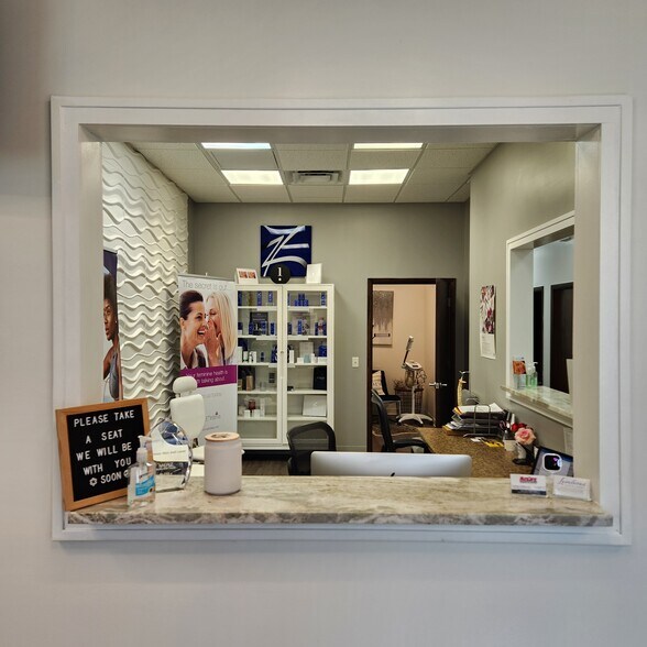 8732 W Fountain Ave, Tampa, FL à louer - Photo intérieure - Image 3 de 13