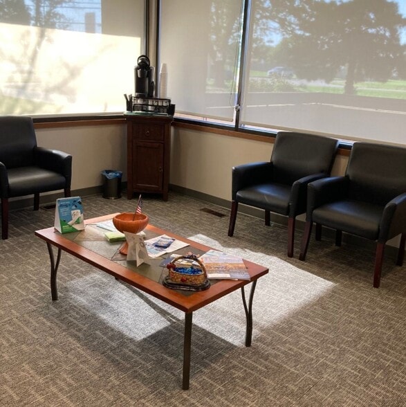 3734 N Arkansas Ave, Wichita, KS for sale - Interior Photo - Image 3 of 5