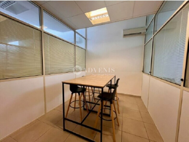 1 Rue De L'Escoutadou, Montpellier for sale - Interior Photo - Image 2 of 6