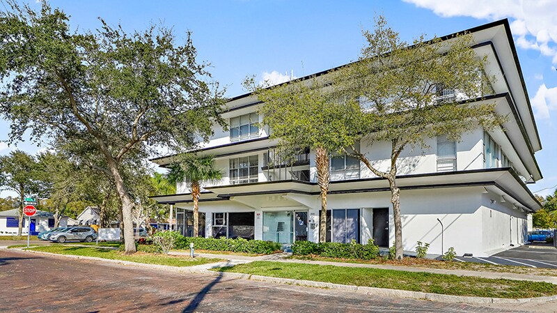 3554 1st Ave N, Saint Petersburg, FL à vendre Photo principale- Image 1 de 19