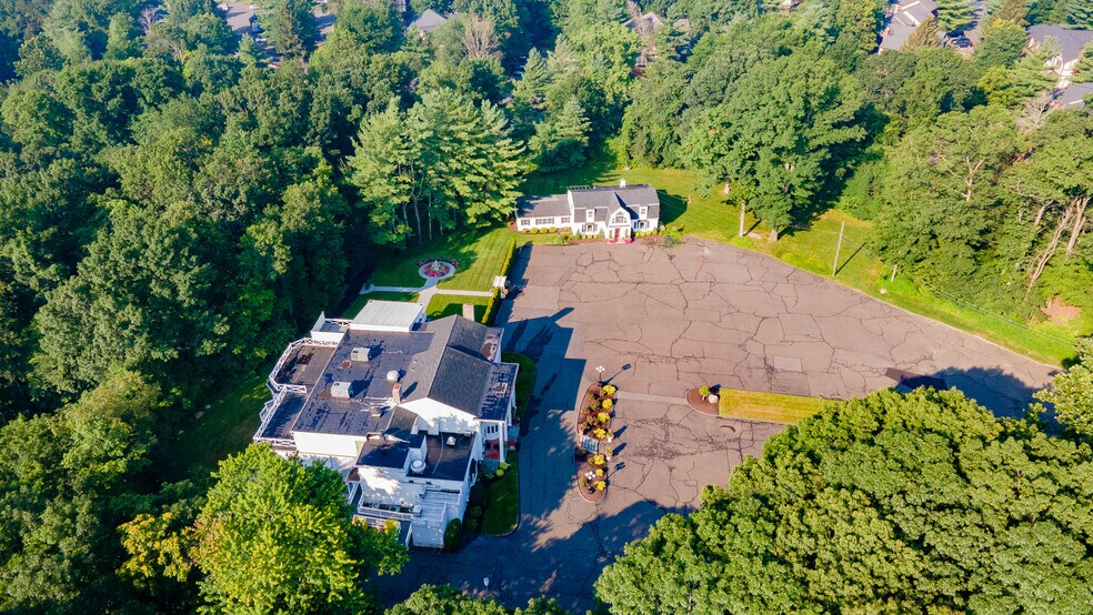 Fox Hill Inn portefeuille de 2 propriétés à vendre sur LoopNet.ca - Aérien - Image 2 de 46
