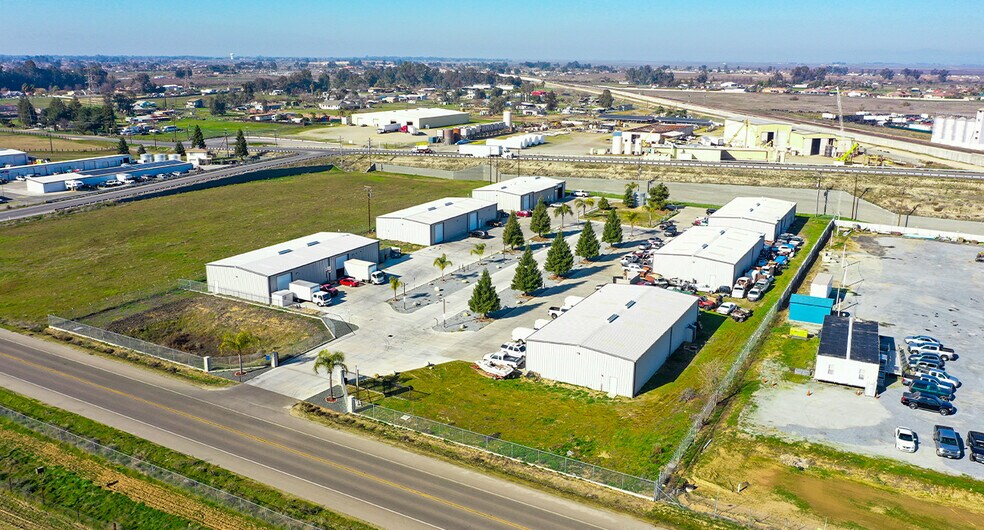 28810-28820 Avenue 15 1/2, Madera, CA à louer - Photo du bâtiment - Image 1 de 8