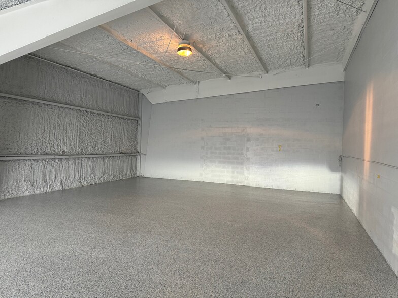 1105 SE 12th Ave, Cape Coral, FL à vendre - Photo intérieure - Image 3 de 16